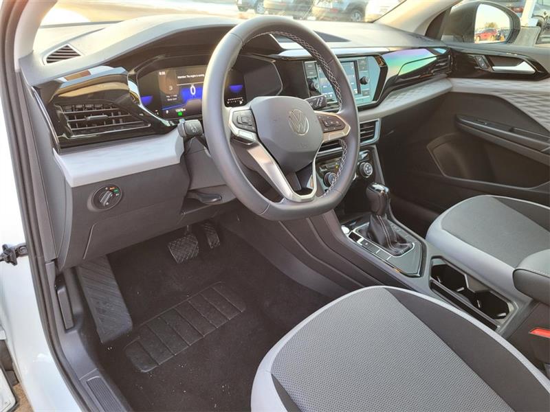 Volkswagen Taos S 2023