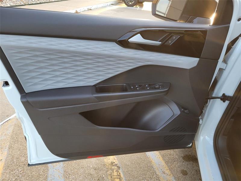 Volkswagen Taos S 2023