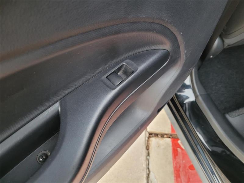 Mitsubishi Mirage ES 2014