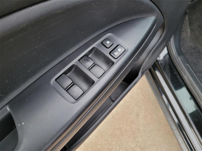 Mitsubishi Mirage ES 2014