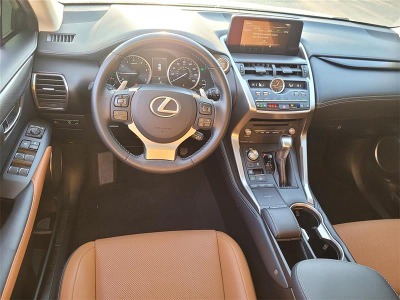 Lexus NX  2019