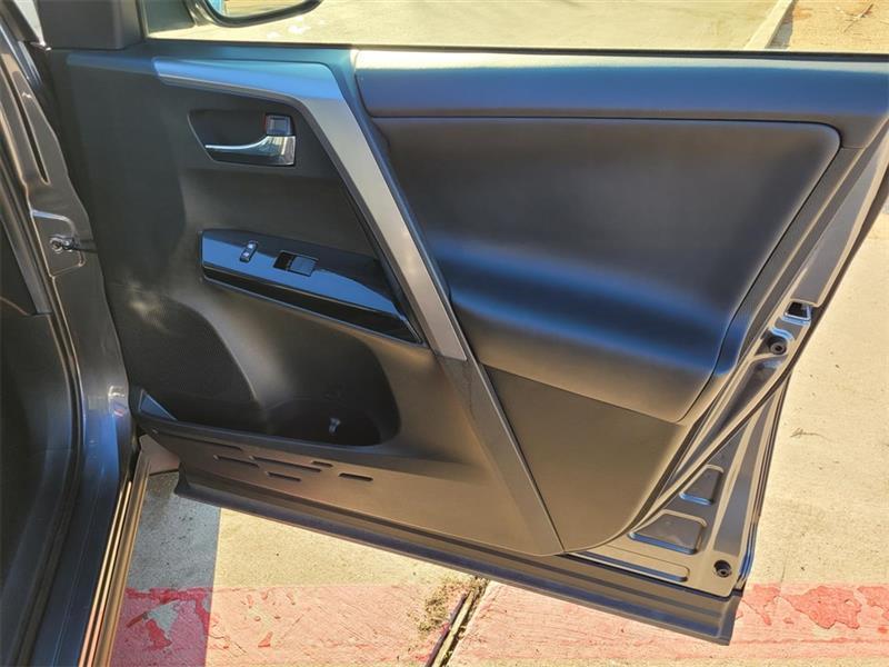 Toyota RAV4 Hybrid Limited 2017