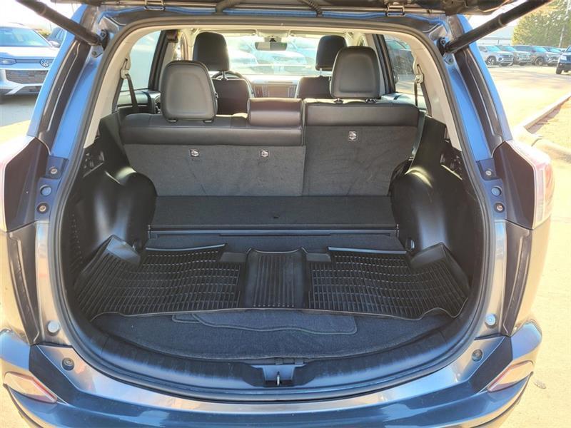 Toyota RAV4 Hybrid Limited 2017