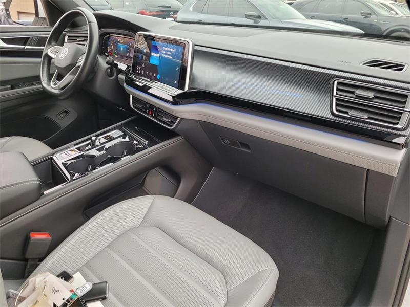 Volkswagen Atlas Cross Sport SEL R-Line 4MOTION 2024