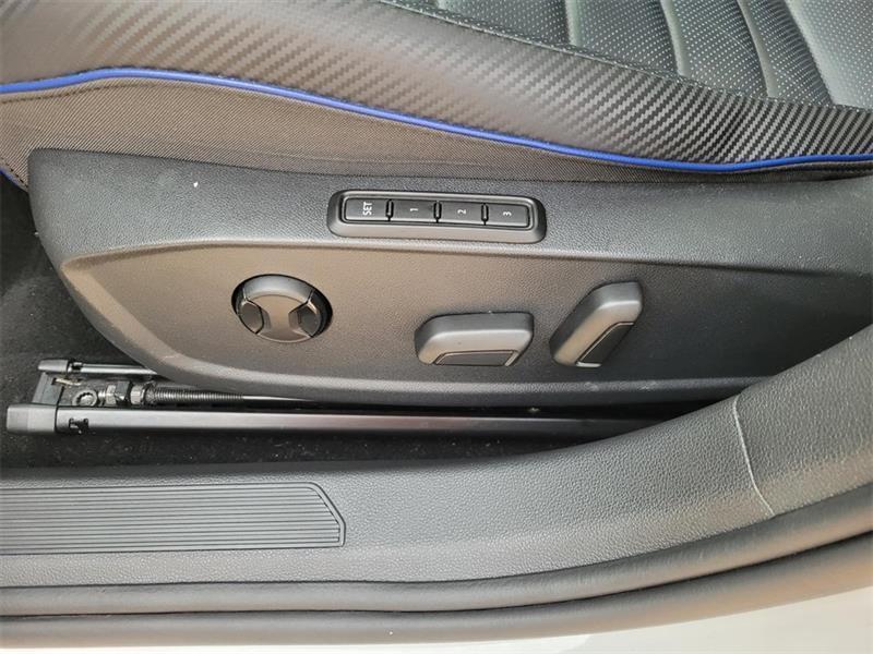 Volkswagen Golf R Base 2024