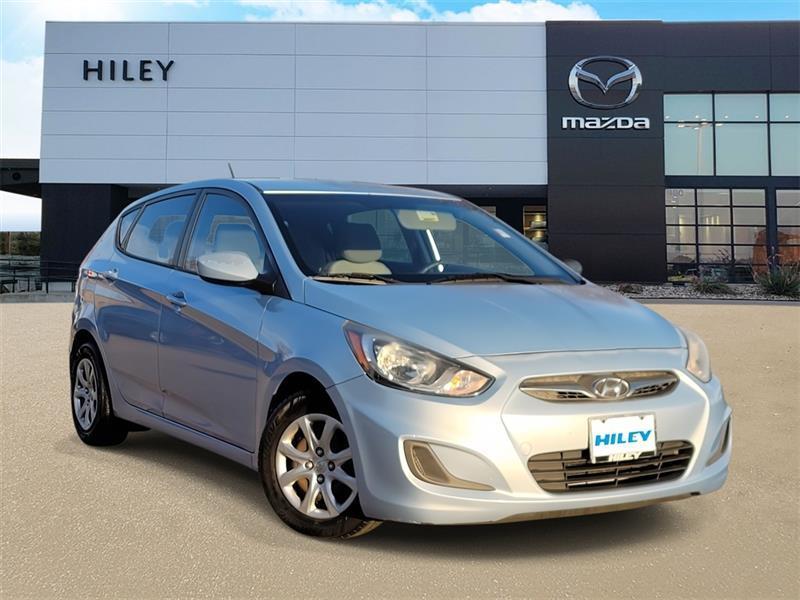 2014 Hyundai Accent GS 5-Door