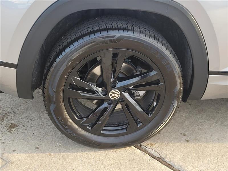 Volkswagen Atlas Cross Sport SEL R-Line 4MOTION 2025