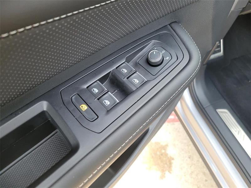 Volkswagen Atlas Cross Sport SEL R-Line 4MOTION 2025