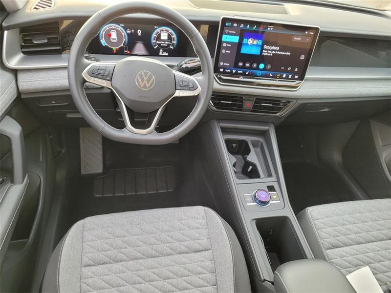 Volkswagen Tiguan S 2025