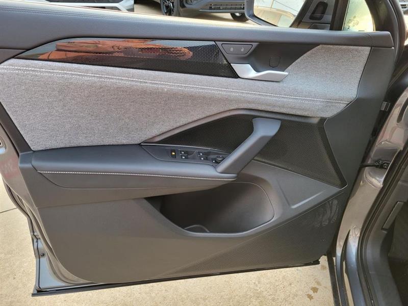 Volkswagen Tiguan S 2025