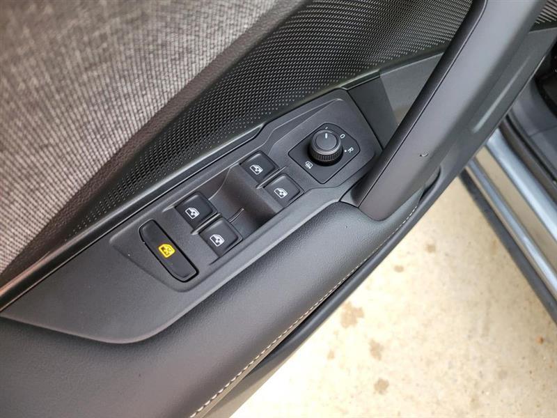 Volkswagen Tiguan S 2025