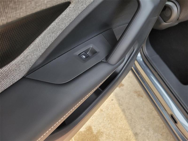 Volkswagen Tiguan S 2025