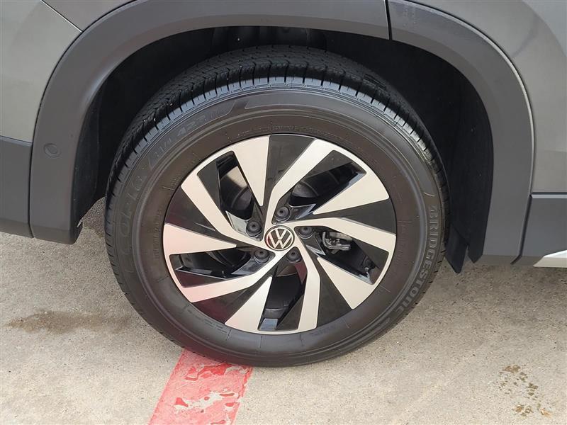 Volkswagen Tiguan S 2025