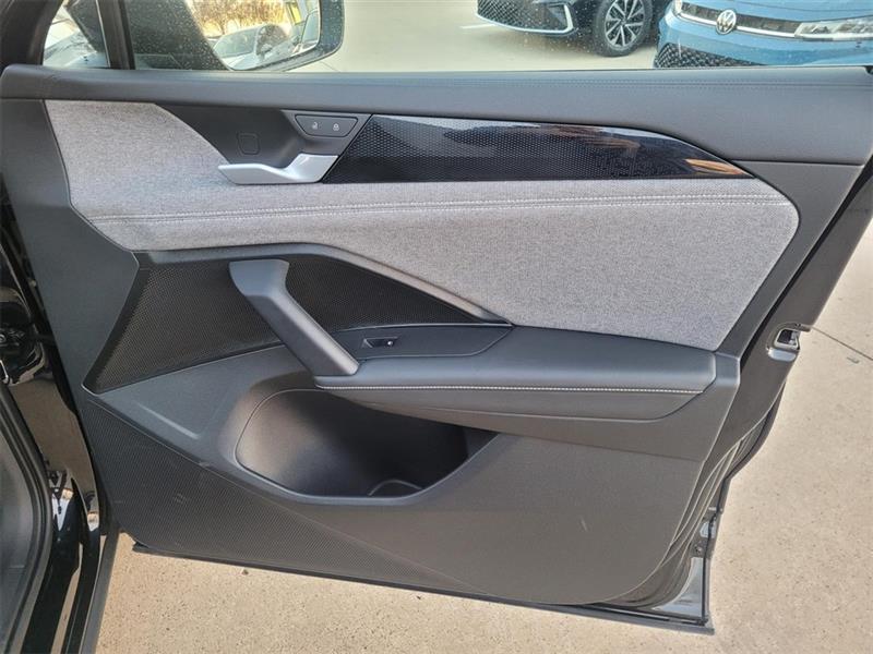 Volkswagen Tiguan S 2025