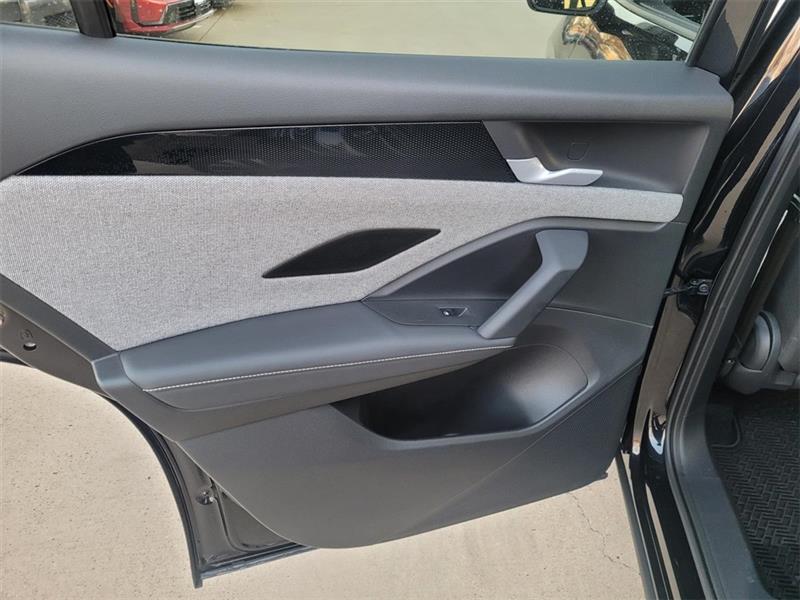 Volkswagen Tiguan S 2025