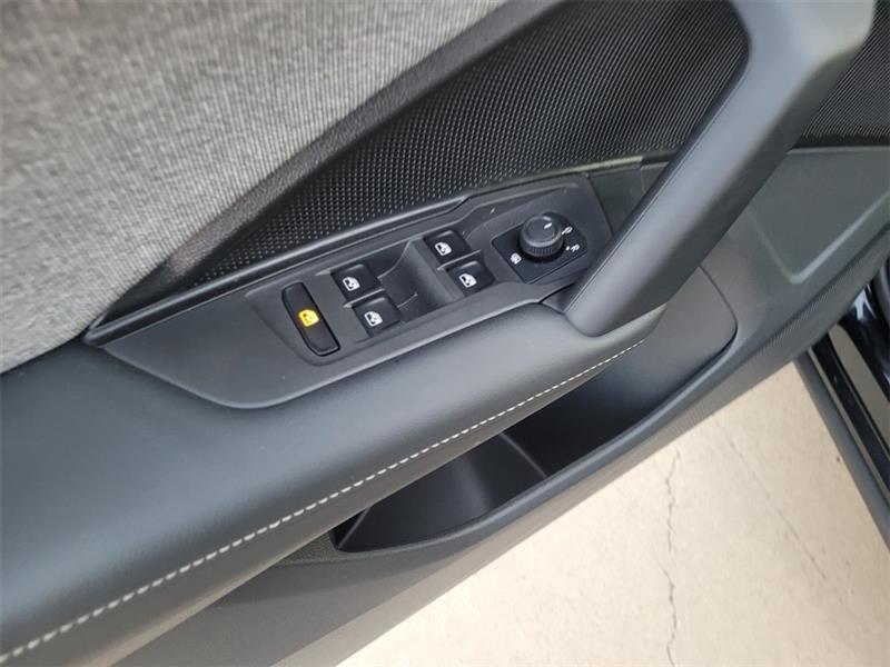 Volkswagen Tiguan S 2025