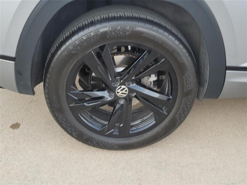 Volkswagen Atlas Cross Sport SEL R-Line 4MOTION 2025