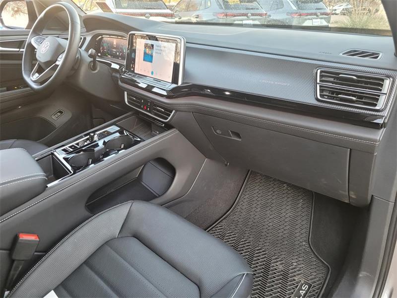 Volkswagen Atlas Cross Sport SEL R-Line 4MOTION 2025