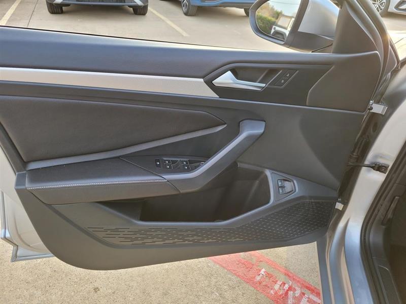 Volkswagen Jetta S 2023