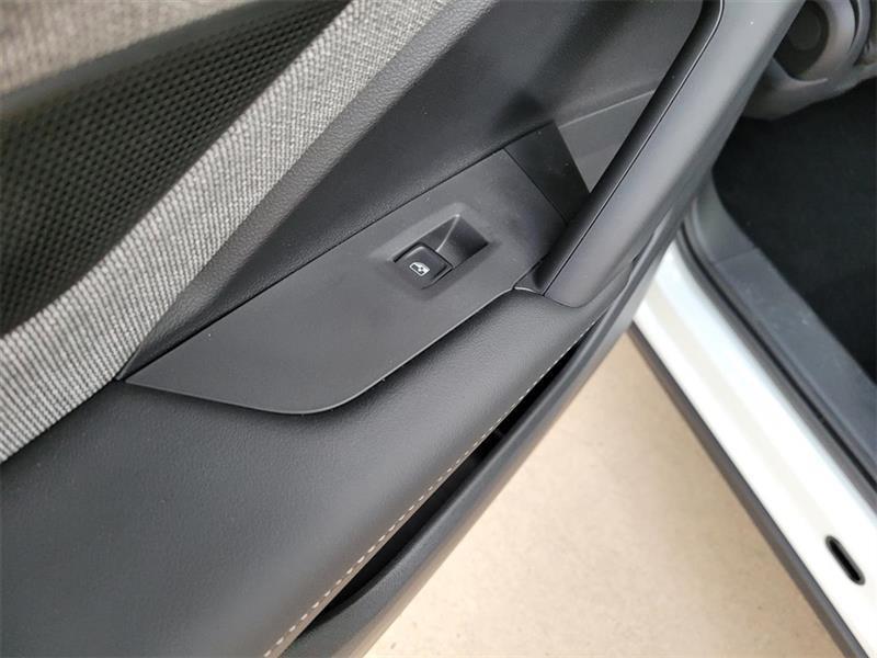 Volkswagen Tiguan S 2025