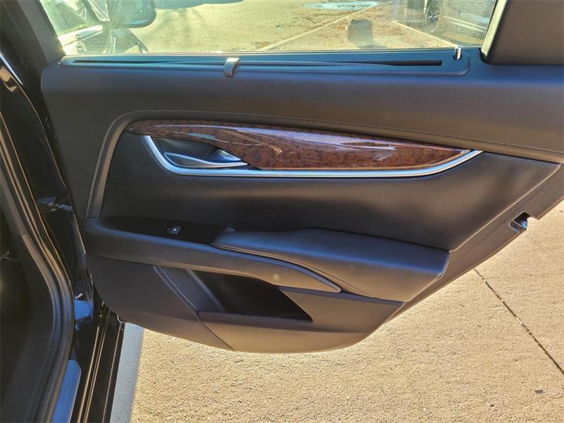 Cadillac XTS Premium 2013