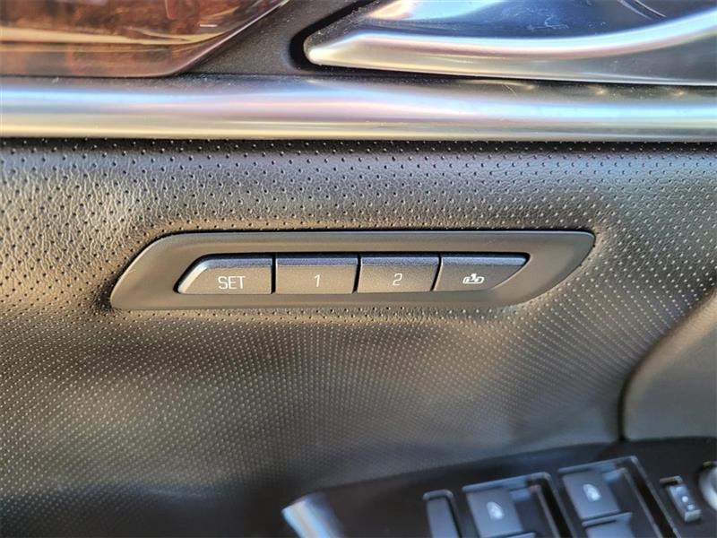 Cadillac XTS Premium 2013