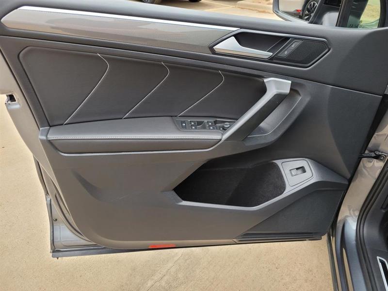 Volkswagen Tiguan SE R-Line Black 2024