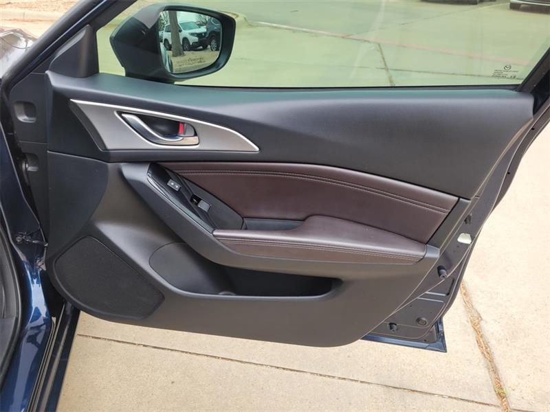 Mazda MAZDA3 s Grand Touring AT 5-Door 2018