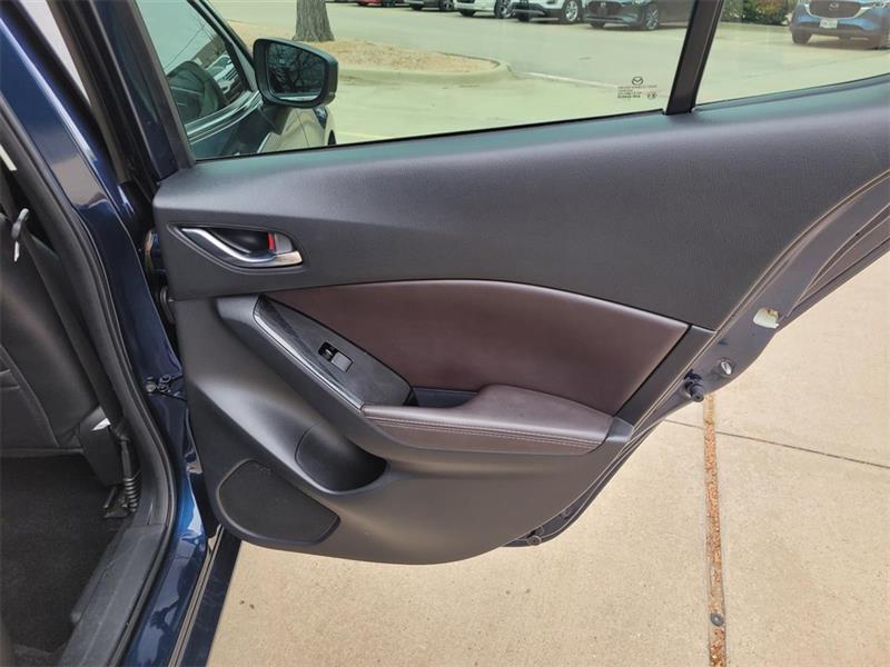 Mazda MAZDA3 s Grand Touring AT 5-Door 2018