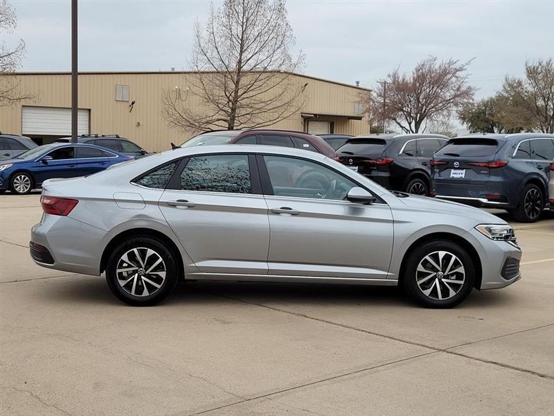 Volkswagen Jetta S 2023