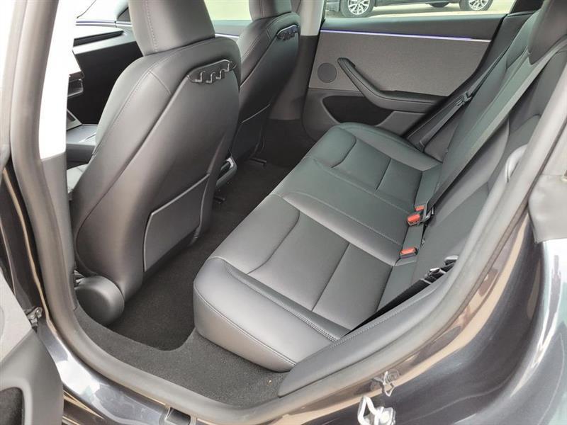 Tesla Model 3 Base 2025