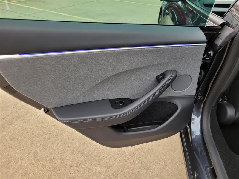 Tesla Model 3 Base 2025