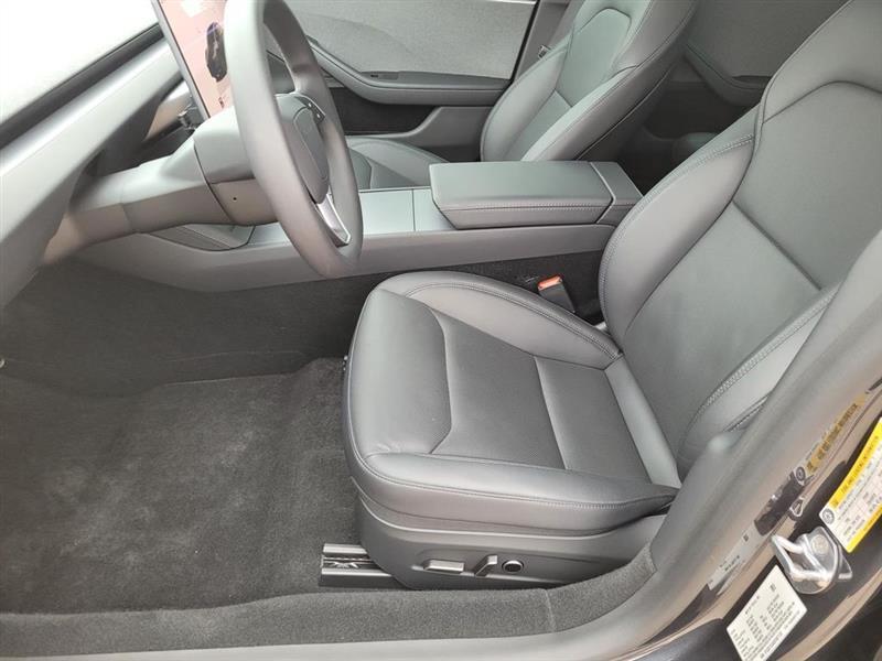 Tesla Model 3 Base 2025