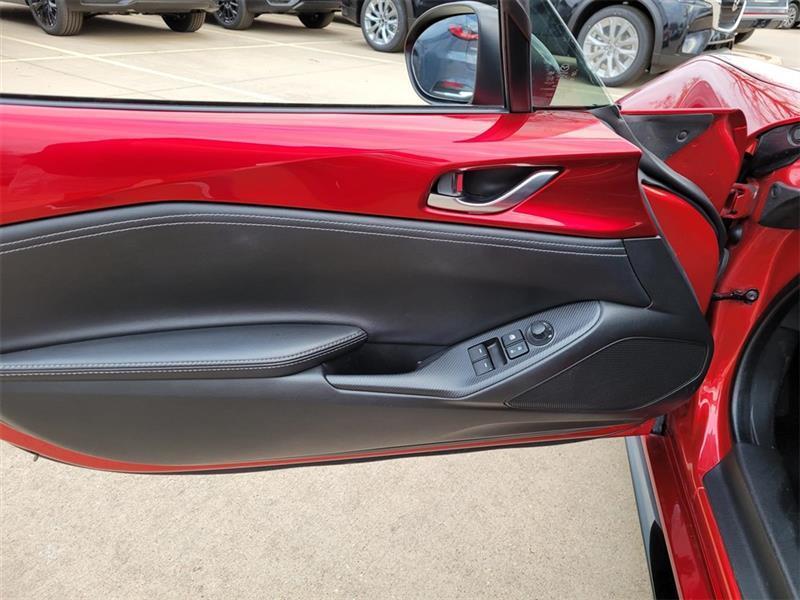 Mazda MX-5 Miata RF Club 6MT 2023