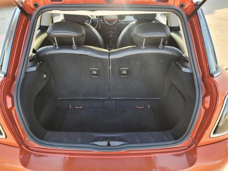 MINI Cooper Base 2012