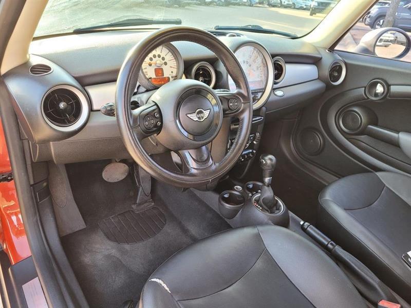 MINI Cooper Base 2012