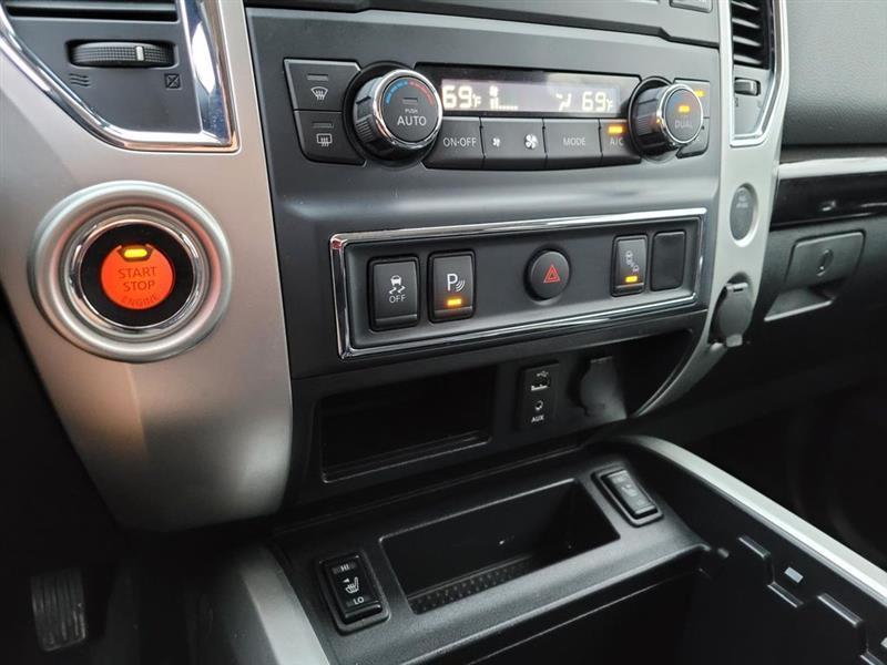 Nissan Titan SV King Cab 2WD 2017