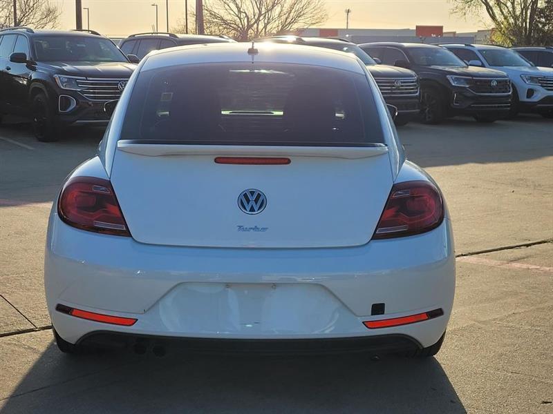 Volkswagen Beetle 2.0T S 2019