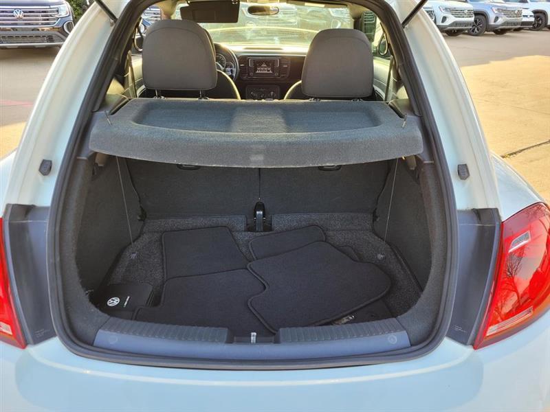 Volkswagen Beetle 2.0T S 2019