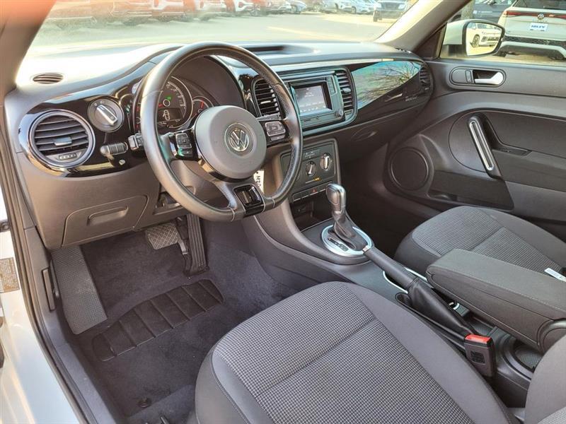 Volkswagen Beetle 2.0T S 2019