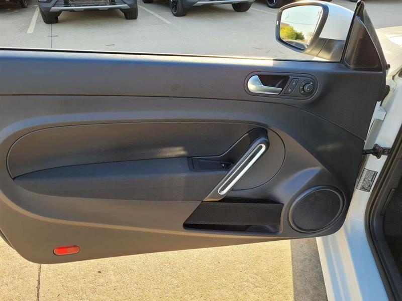 Volkswagen Beetle 2.0T S 2019