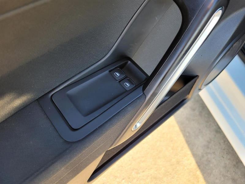 Volkswagen Beetle 2.0T S 2019