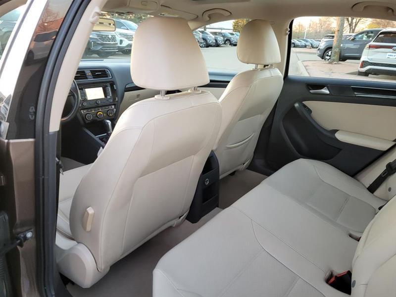 Volkswagen Jetta TDI S 6A 2015