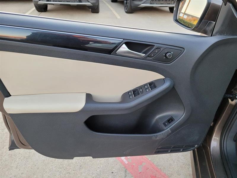 Volkswagen Jetta TDI S 6A 2015