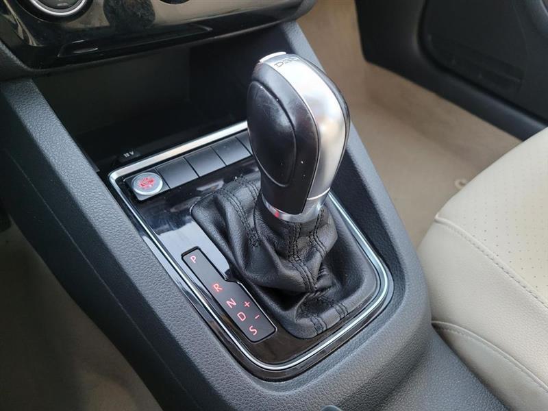 Volkswagen Jetta TDI S 6A 2015