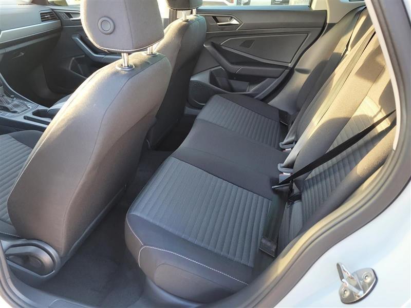 Volkswagen Jetta S 2024