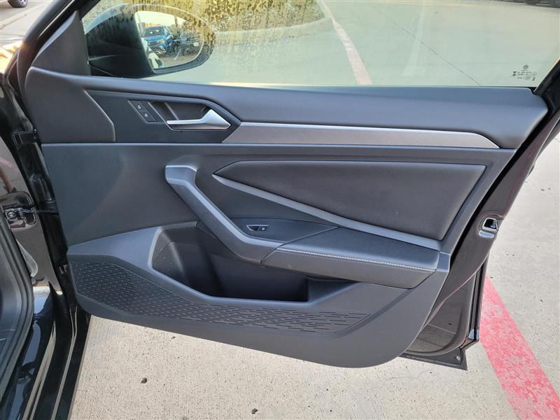 Volkswagen Jetta SE 2024