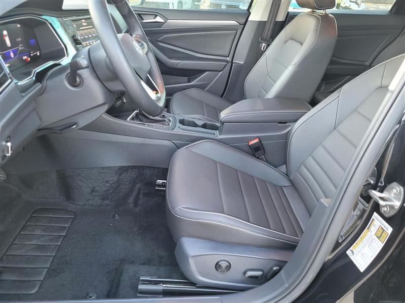 Volkswagen Jetta SE 2024