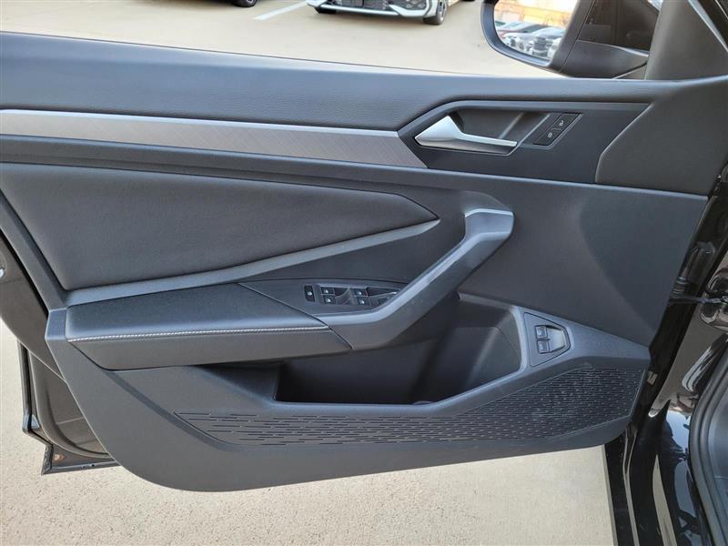 Volkswagen Jetta SE 2024