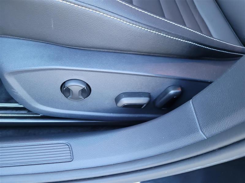 Volkswagen Jetta SE 2024